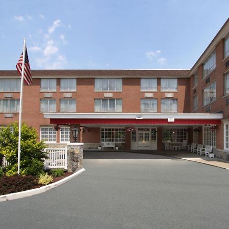 Ramada By Wyndham Ligonier Hotel Buitenkant foto