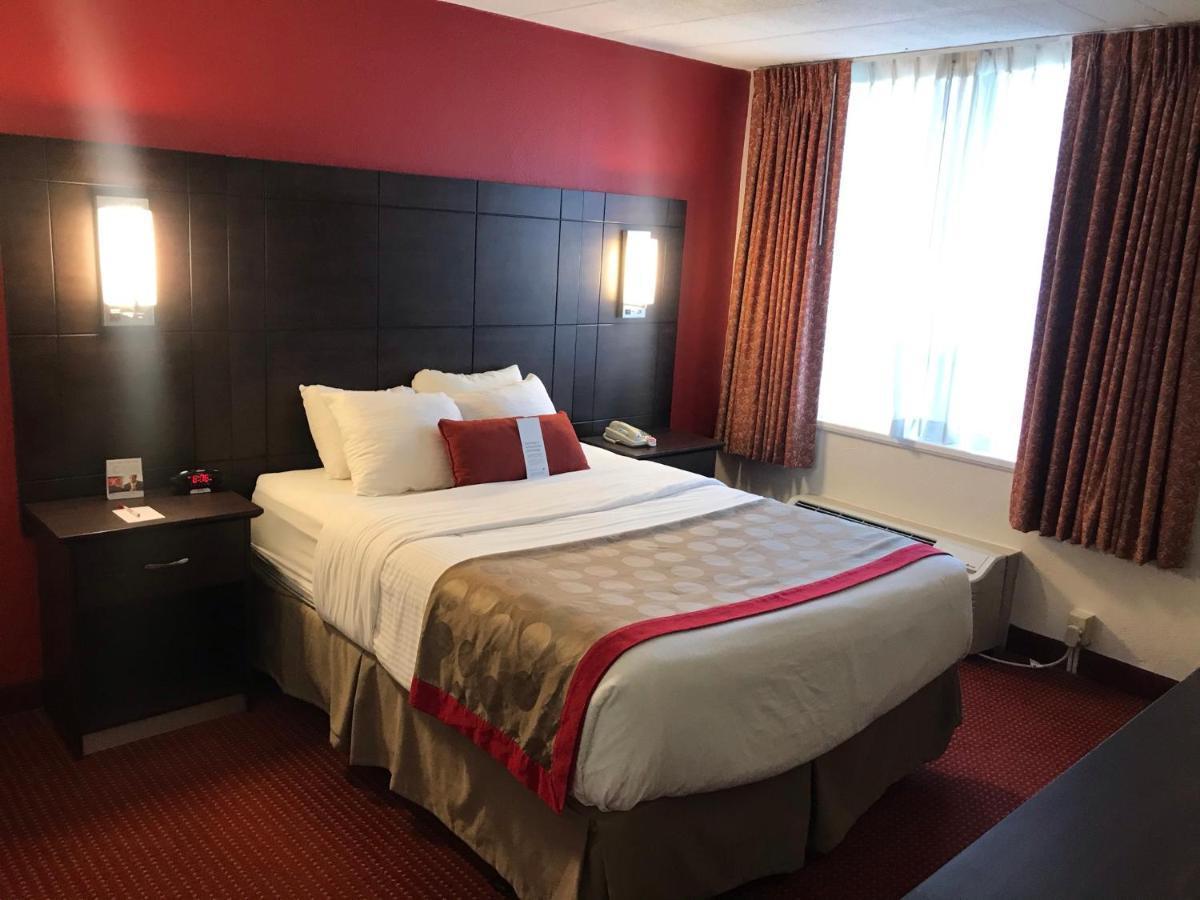 Ramada By Wyndham Ligonier Hotel Buitenkant foto